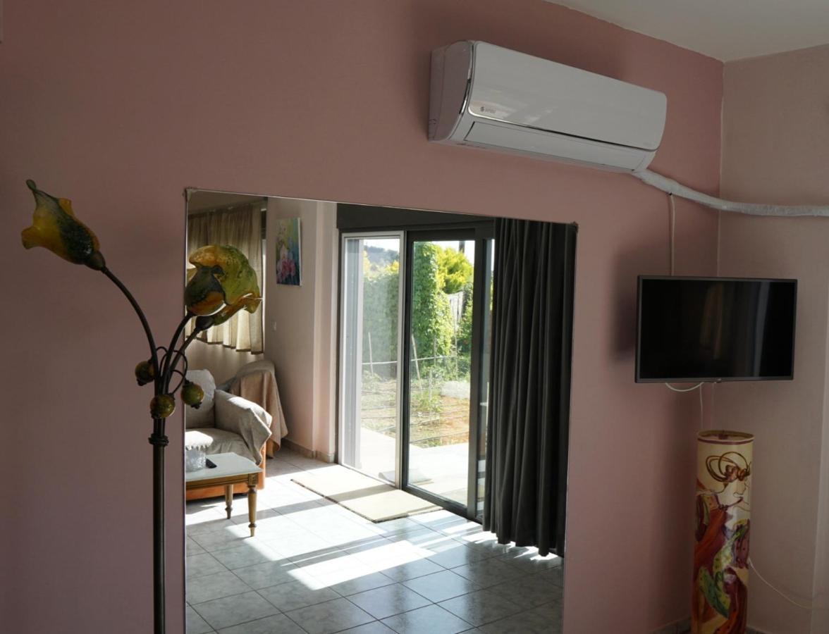 Romanos Patras Studio Екстериор снимка