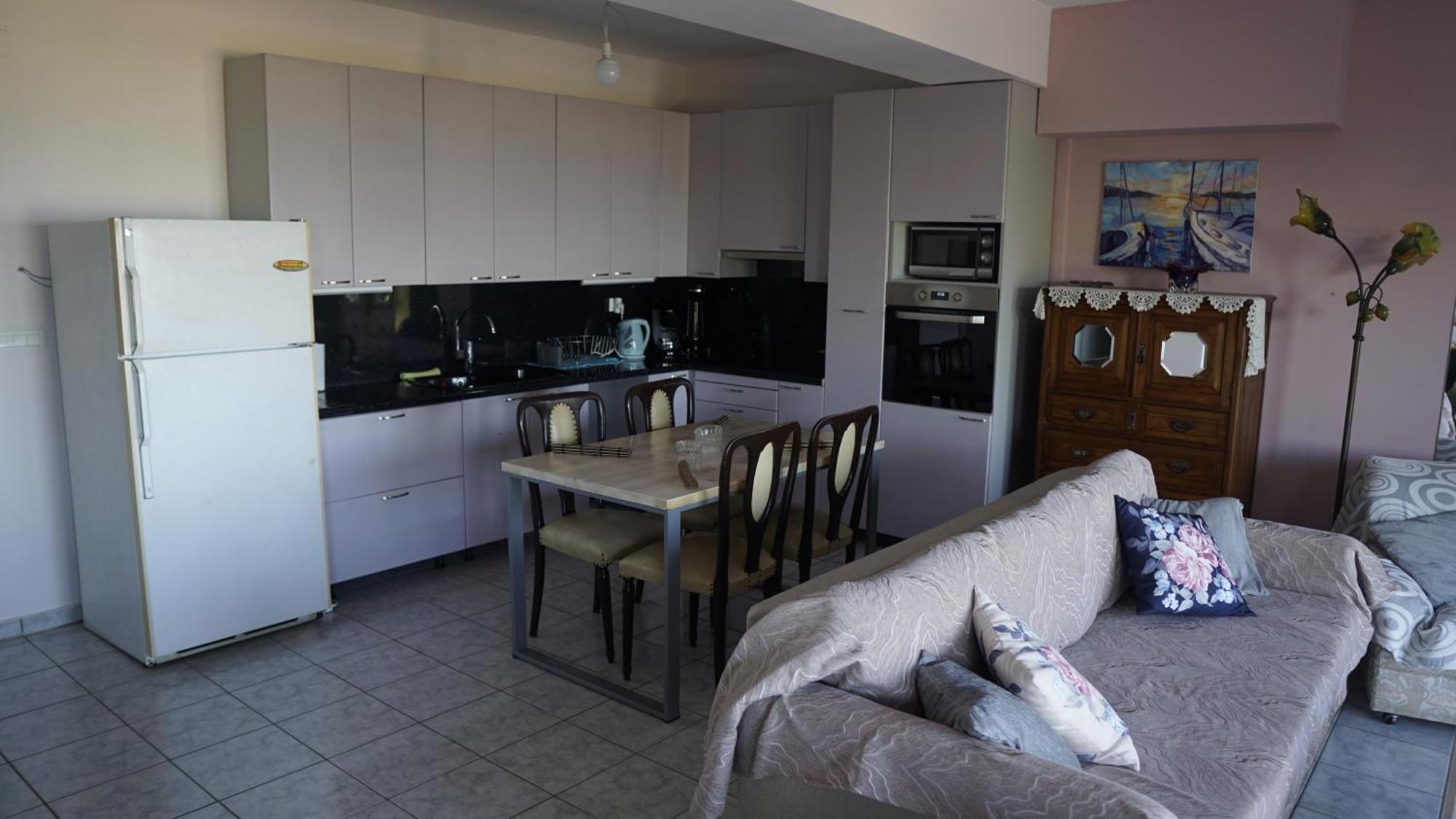 Romanos Patras Studio Екстериор снимка